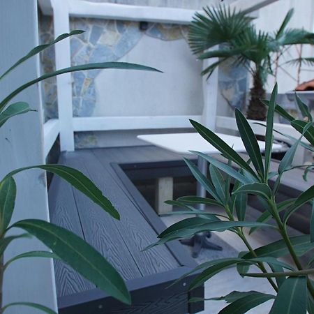 Penthouse Stoliv New Spa-Pool Villa Is Located 5M From The Sea, Exclusive Terrace,Private Jetty Wih Sunbeds, Pebble Beach, Secluded Location Total Area 375M2 At Your Disposal Kotor Eksteriør bilde