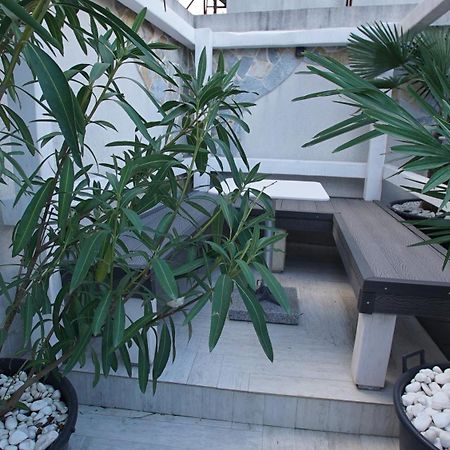 Penthouse Stoliv New Spa-Pool Villa Is Located 5M From The Sea, Exclusive Terrace,Private Jetty Wih Sunbeds, Pebble Beach, Secluded Location Total Area 375M2 At Your Disposal Kotor Eksteriør bilde