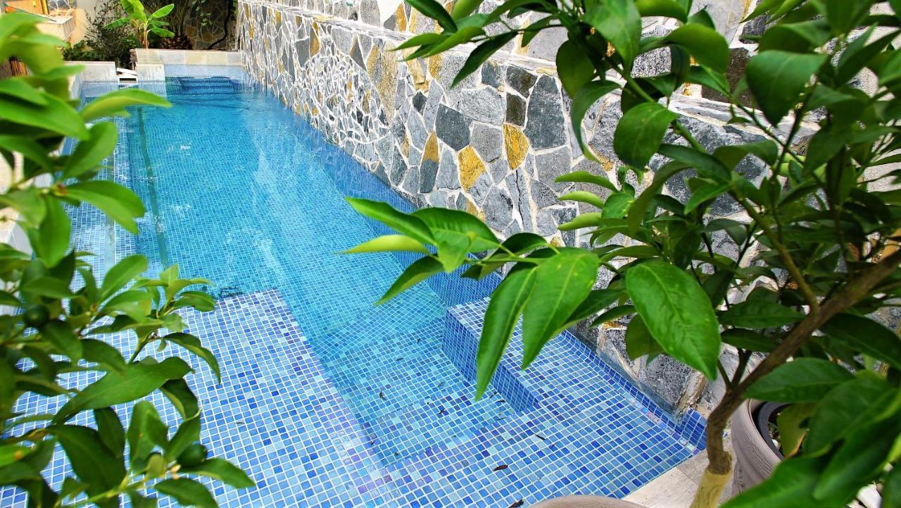 Penthouse Stoliv New Spa-Pool Villa Is Located 5M From The Sea, Exclusive Terrace,Private Jetty Wih Sunbeds, Pebble Beach, Secluded Location Total Area 375M2 At Your Disposal Kotor Eksteriør bilde