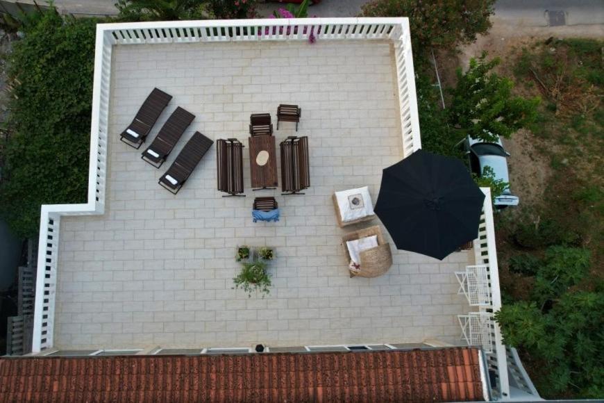 Penthouse Stoliv New Spa-Pool Villa Is Located 5M From The Sea, Exclusive Terrace,Private Jetty Wih Sunbeds, Pebble Beach, Secluded Location Total Area 375M2 At Your Disposal Kotor Eksteriør bilde