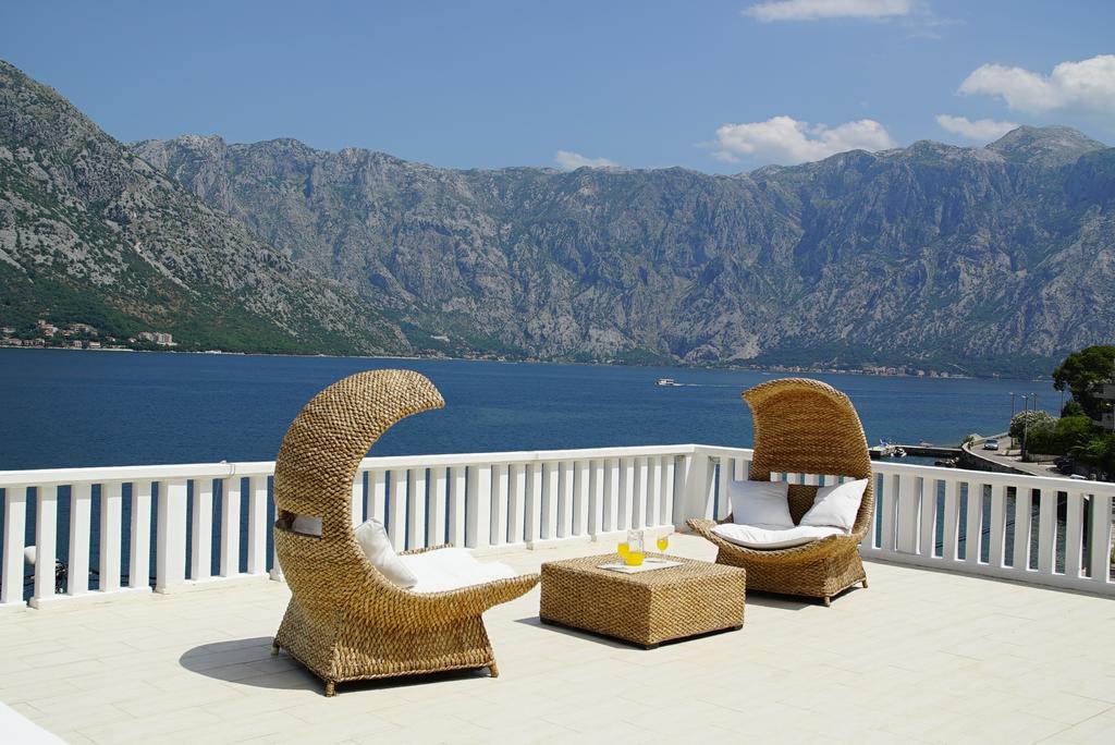 Penthouse Stoliv New Spa-Pool Villa Is Located 5M From The Sea, Exclusive Terrace,Private Jetty Wih Sunbeds, Pebble Beach, Secluded Location Total Area 375M2 At Your Disposal Kotor Eksteriør bilde