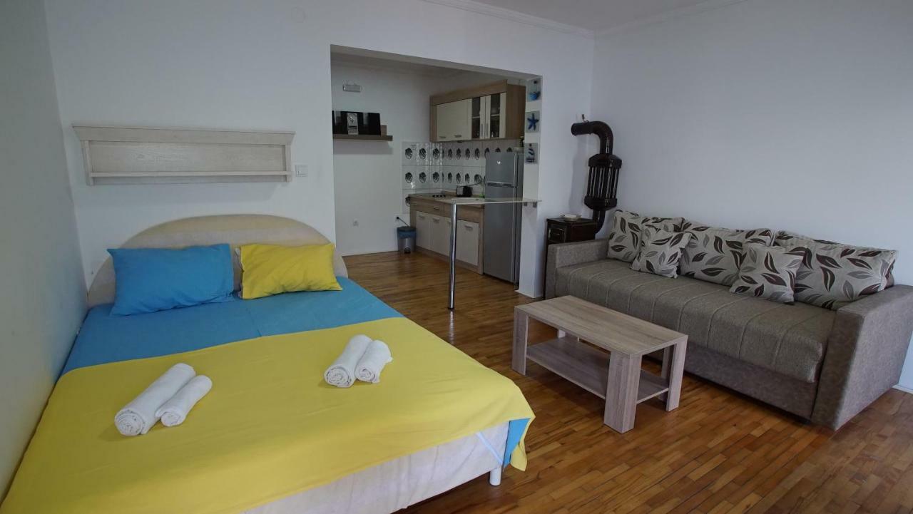 Penthouse Stoliv New Spa-Pool Villa Is Located 5M From The Sea, Exclusive Terrace,Private Jetty Wih Sunbeds, Pebble Beach, Secluded Location Total Area 375M2 At Your Disposal Kotor Eksteriør bilde